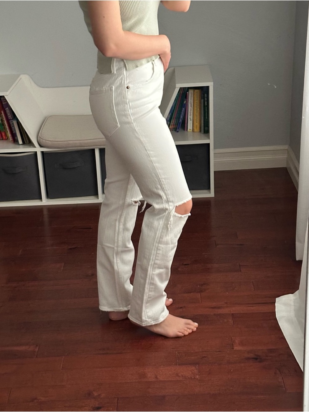 Abercrombie & Fitch White Straight-Leg Ripped Jeans - Picture 3 of 9